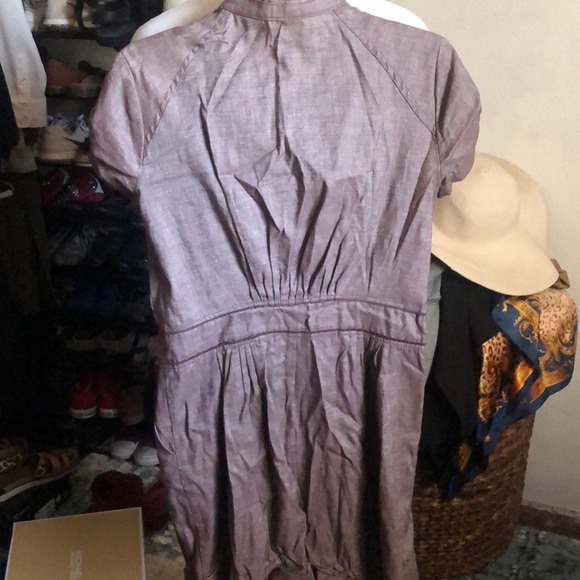 Pleated button down outfit - Picture 7 of 8